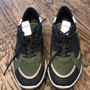 Ecco sneakers